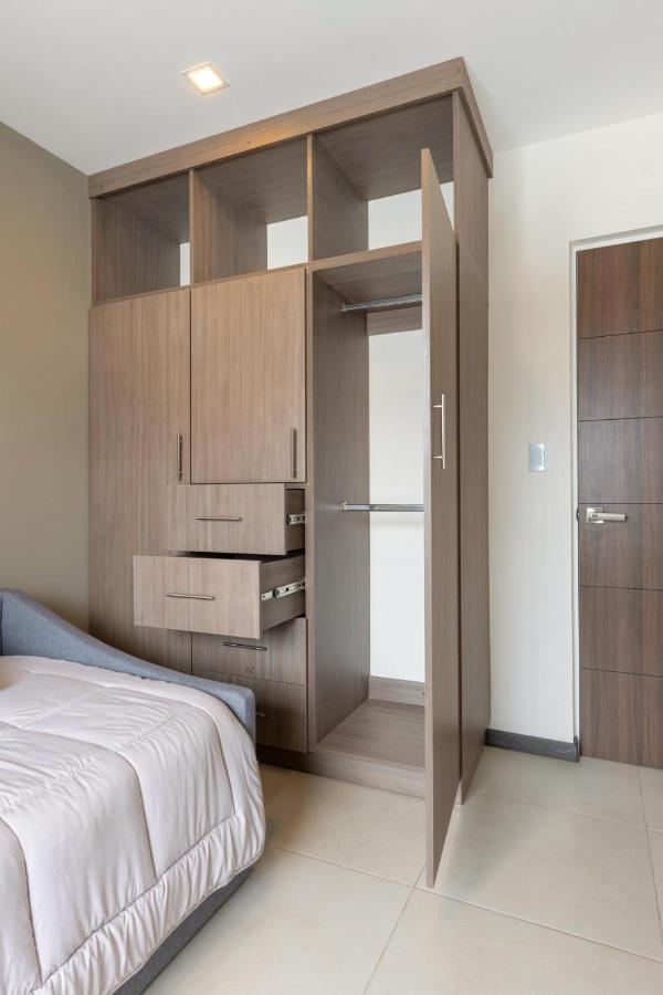 Boulevard Park Apto #27 - 2Bdrm - Selena Segura Эредия Экстерьер фото